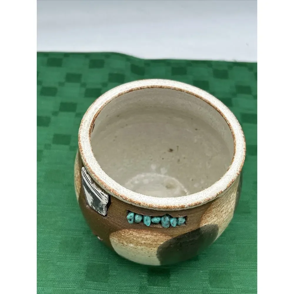 Studio Artist Signed Handmade Pottery Small Pot Signed Zweiger